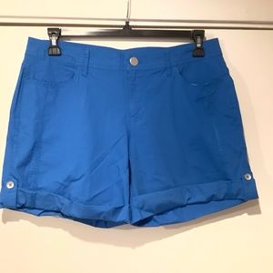 DKNY JEANS size 12 bright blue shorts